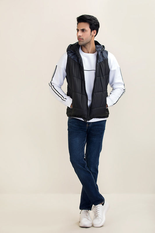 Sleeveless Puffer Jacket With Front Pockets and Flaps