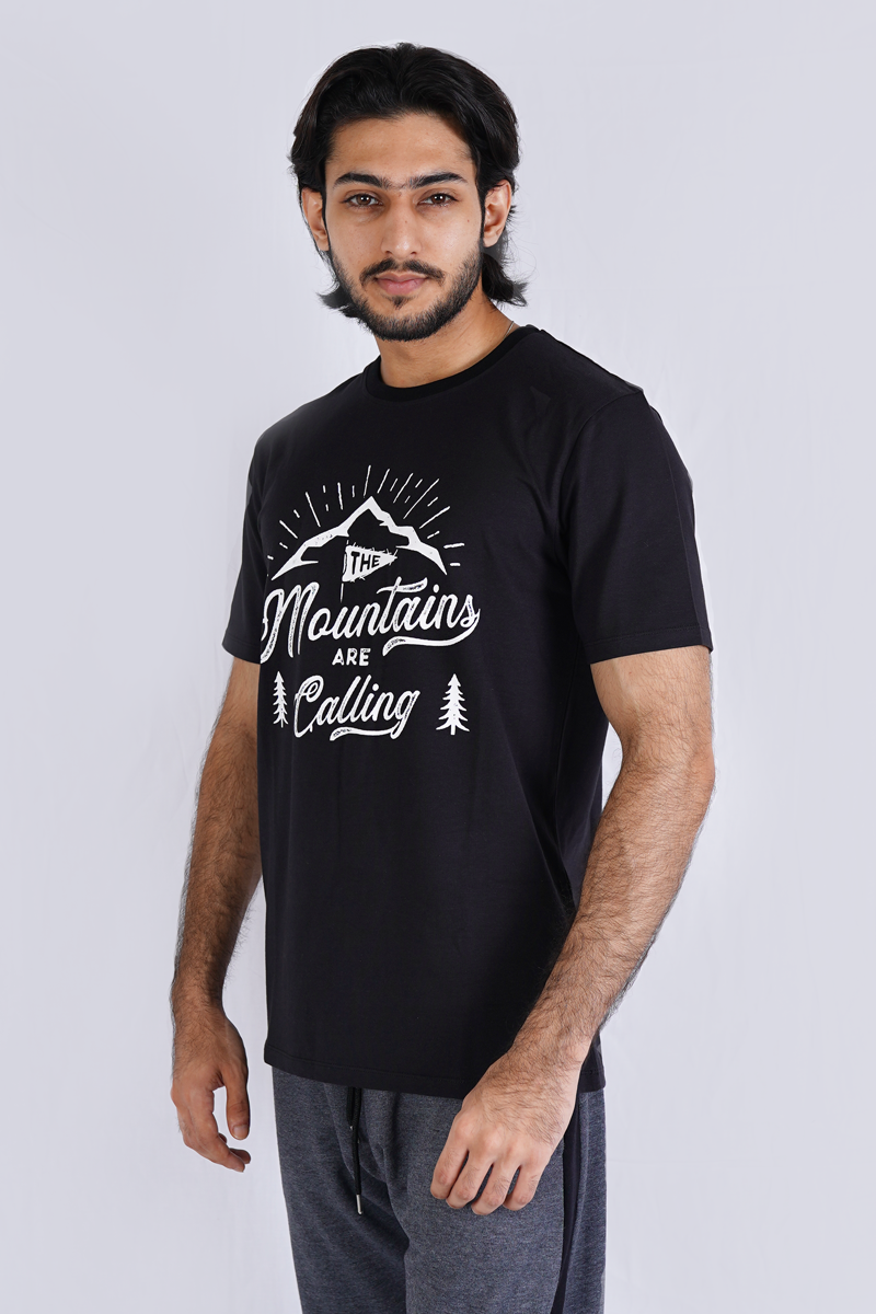 Black Premium Printed T-Shirt Mountains are Calling