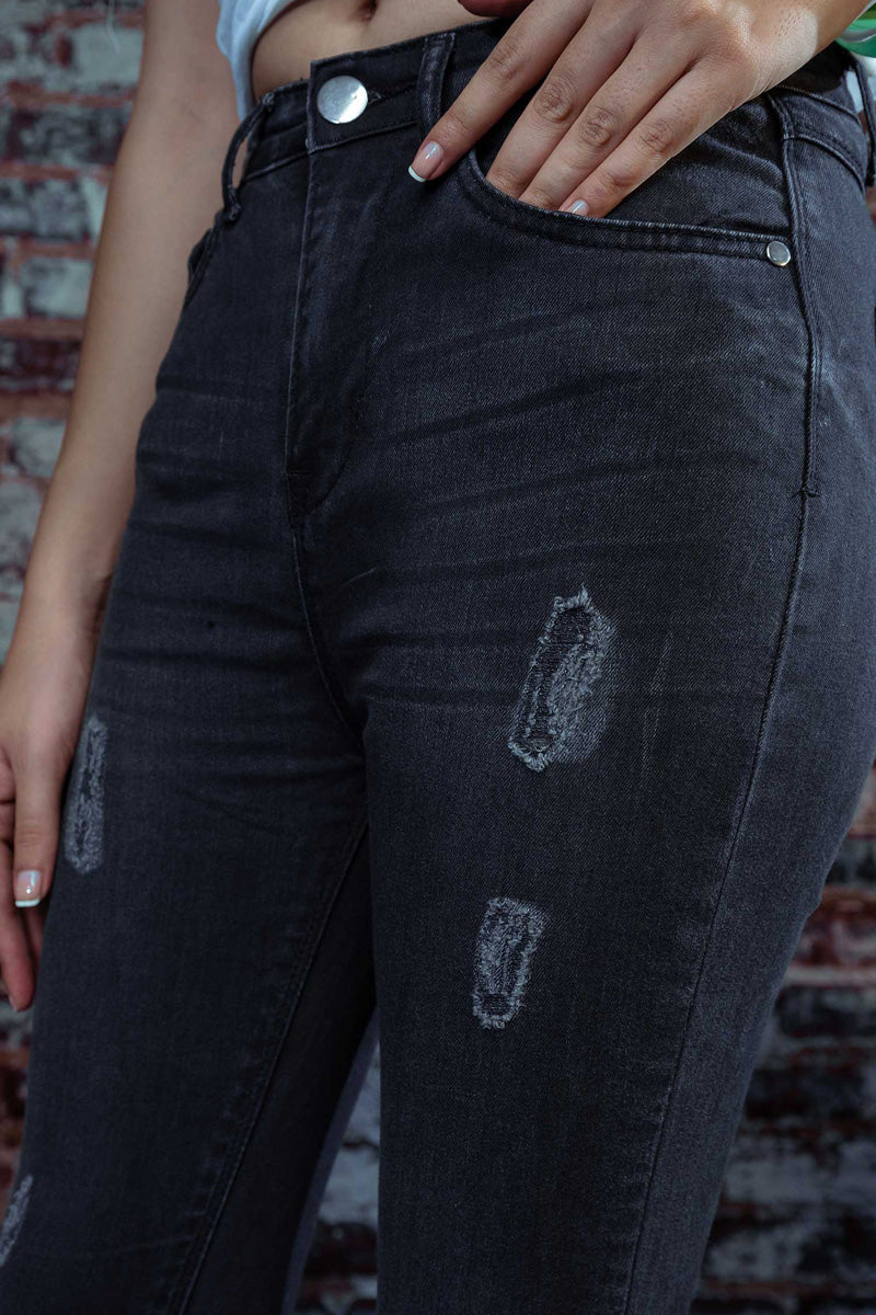 Young Blood Distressed Jeans P012-BLK
